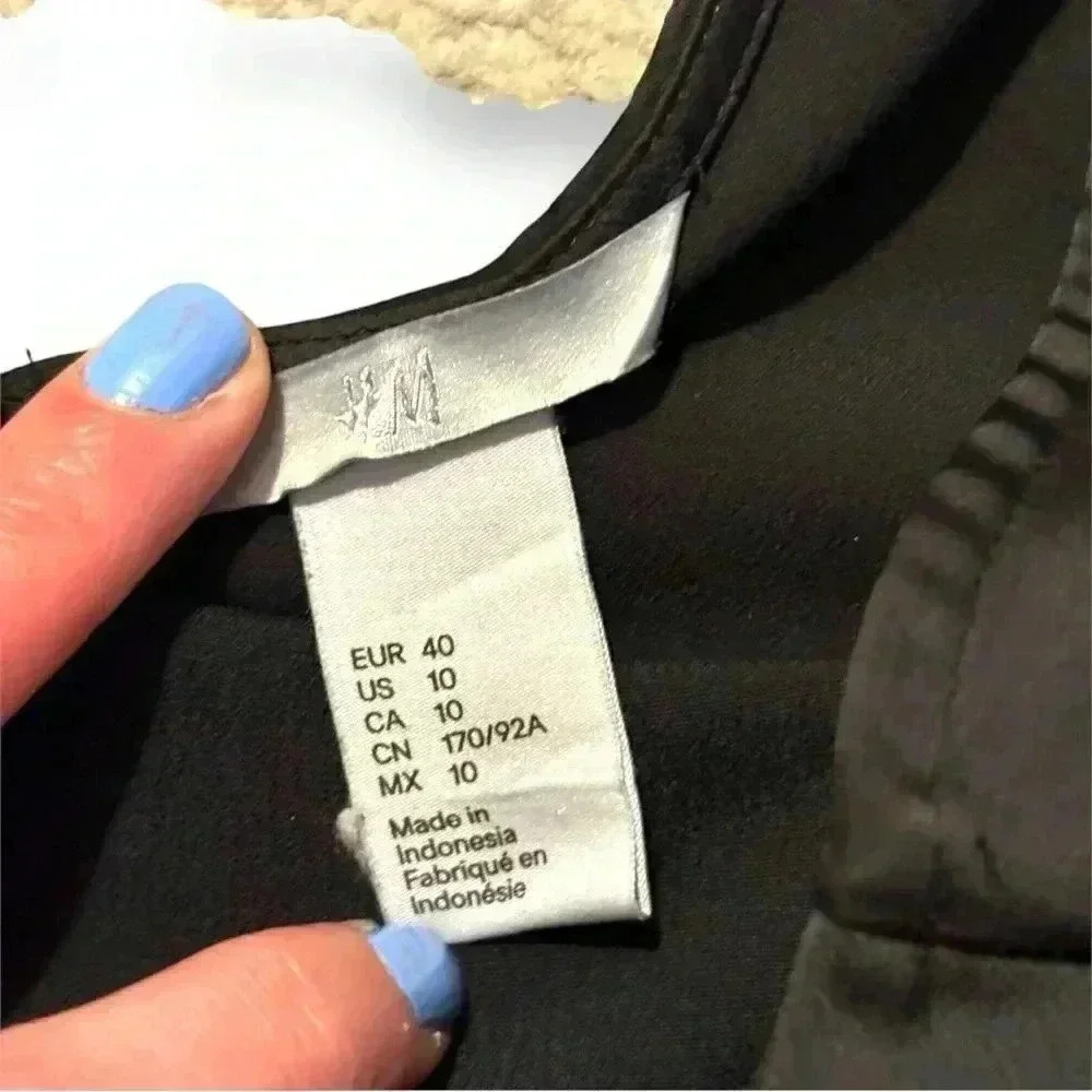 H&M Black Short Sleeve Satin Cutout Sleeve and Back with Silver Detail Minidress - Picture 11 of 16